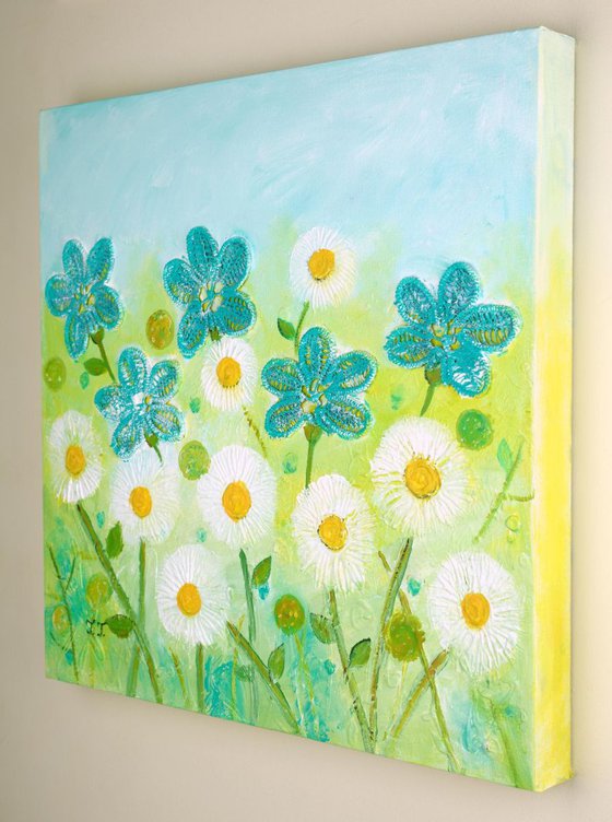 Teal Flowers and Daisies