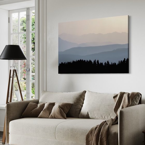 SUNSET IN THE MOUNTAINS