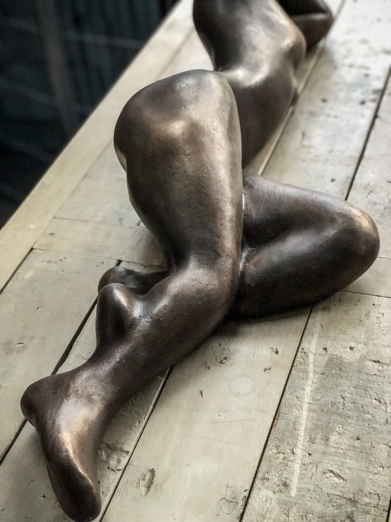 Scarlett in bronze resin