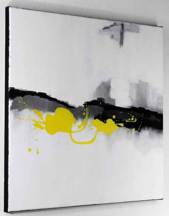 Black and Yellow Moment