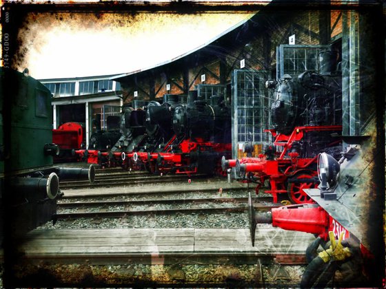 Old steam trains in the depot - print on canvas 60x80x4cm - 08486m2