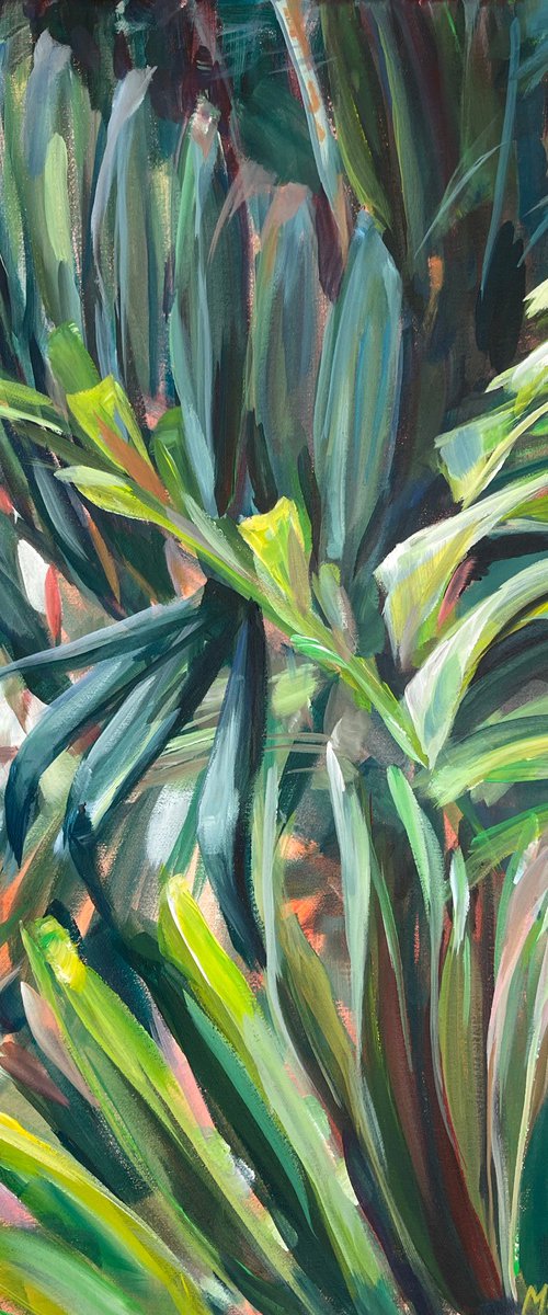 Whisper of palms. by MOMALYU