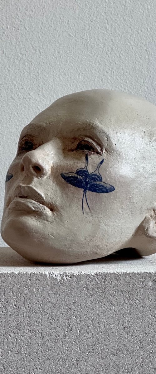 The Head with Butterfly by Aga Koncka