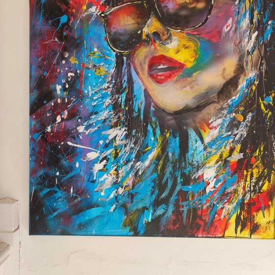 Women with sunglasses
