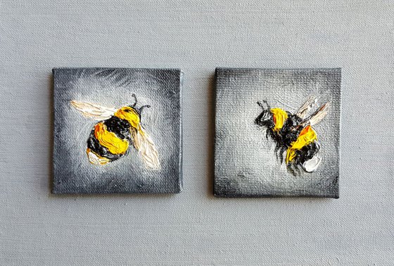 Сouple in flight - Oil painting, life of insect, bumblebee art, canvas painting, impressionism, palette knife