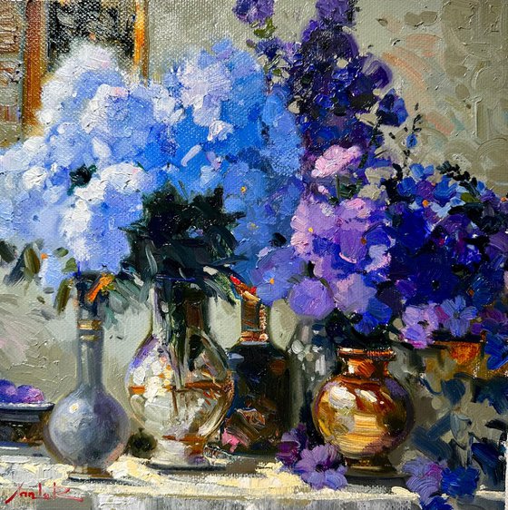 Between Light and Violet