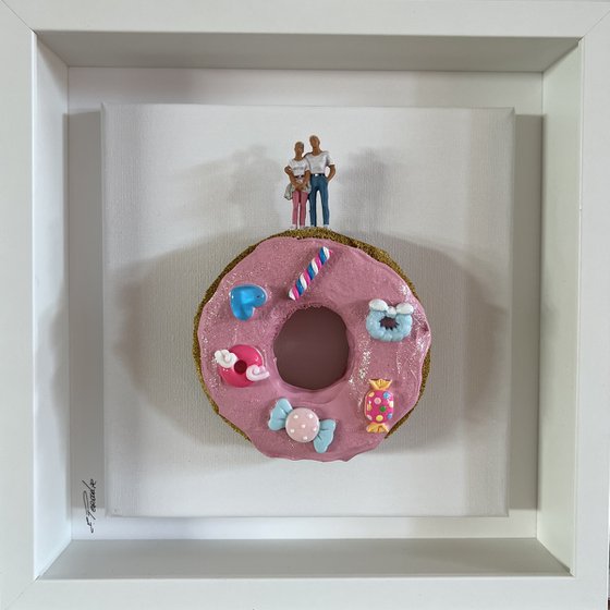 Freedom People ,,Pinky Donut’‘ Eka Peradze Art