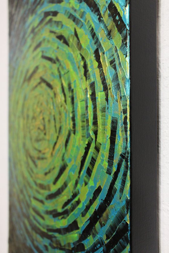 Fragmented burst of algae