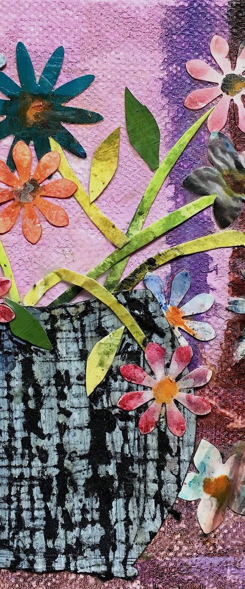 Flowers in vase - pink canvas by Suzsi Corio