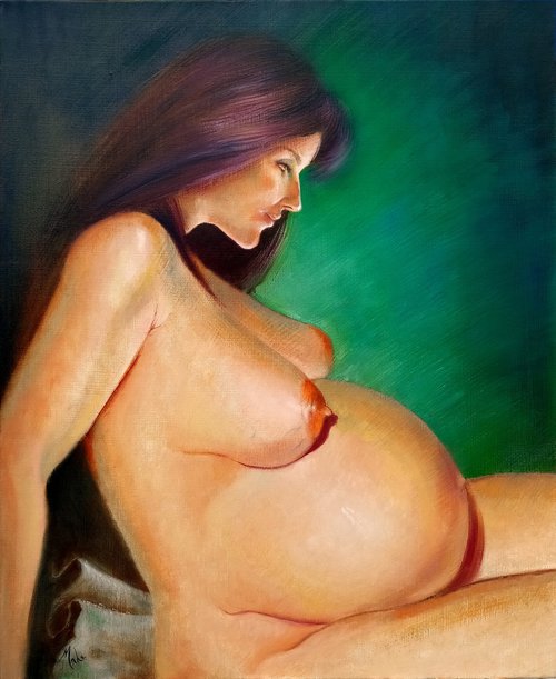 Maternity by Isabel Mahe