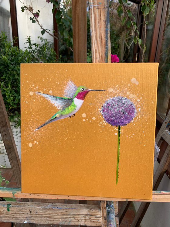 Hummingbird and Allium ~ on gold