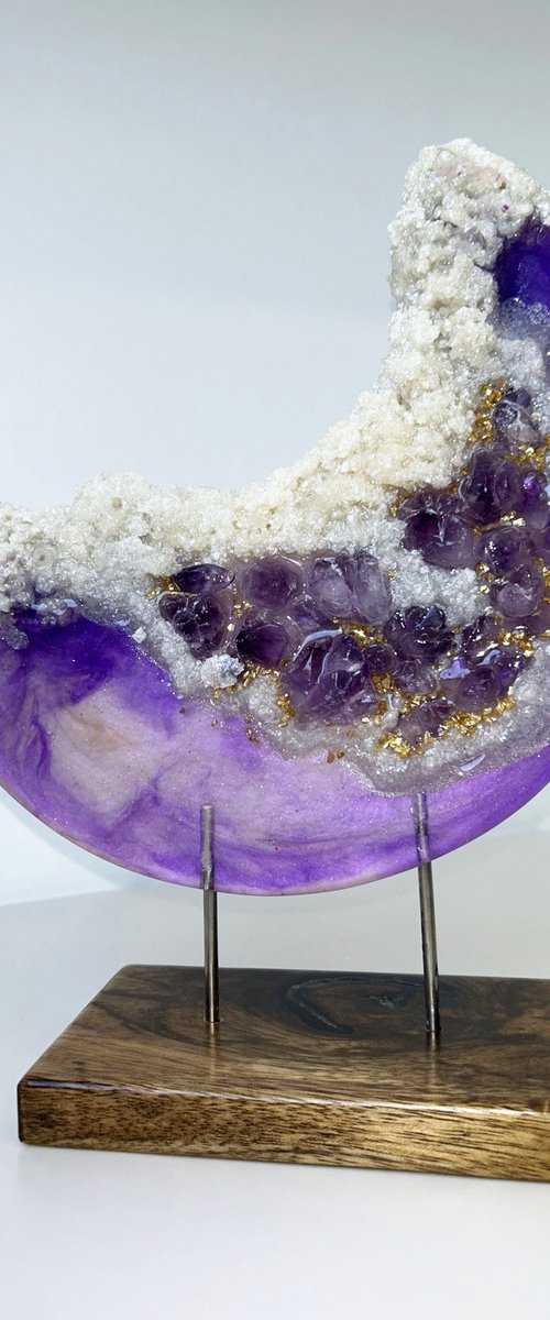 Amethyst Moon. by Alexandra Dobreikin