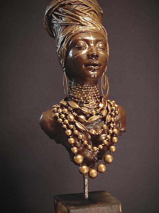 "African Gold I " Mixed media sculpture. 69x20x22cm.