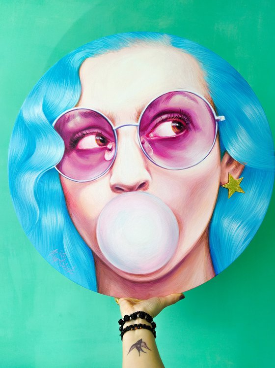 Painting "Girl with bubble gum" on a round stretcher 58 cm (22.83 inches) With blue hair and pink glasses