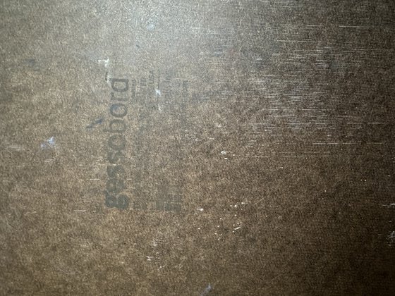 Blue depth, red light