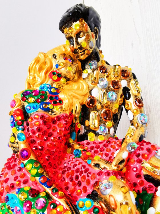 Man & Woman - crystal sculpture of a loving couple (Klimt inspired)