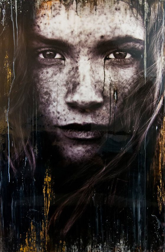 "Eline" (160x106x5cm) - Unique XL portrait artwork on wood (abstract, portrait, gold, original, epoxy, painting, XL, unique artwork)