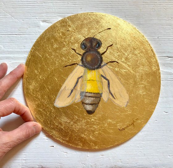 My Little Golden Honeybee Oil Painting on Round Lacquered Golden Leaf Canvas Frame