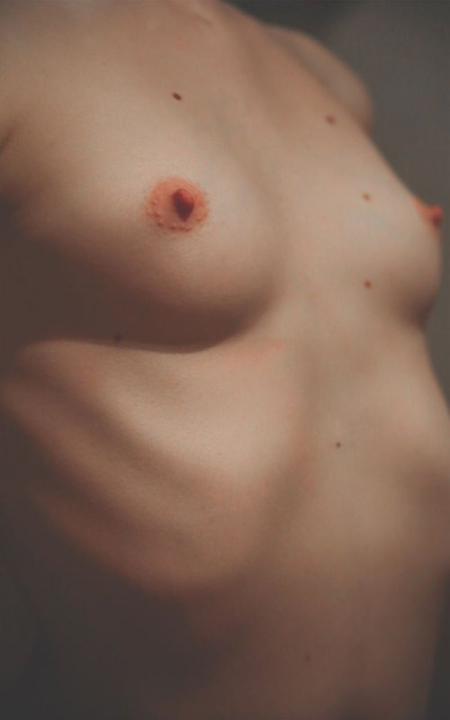 women and body by Nikola Lav Ralevic