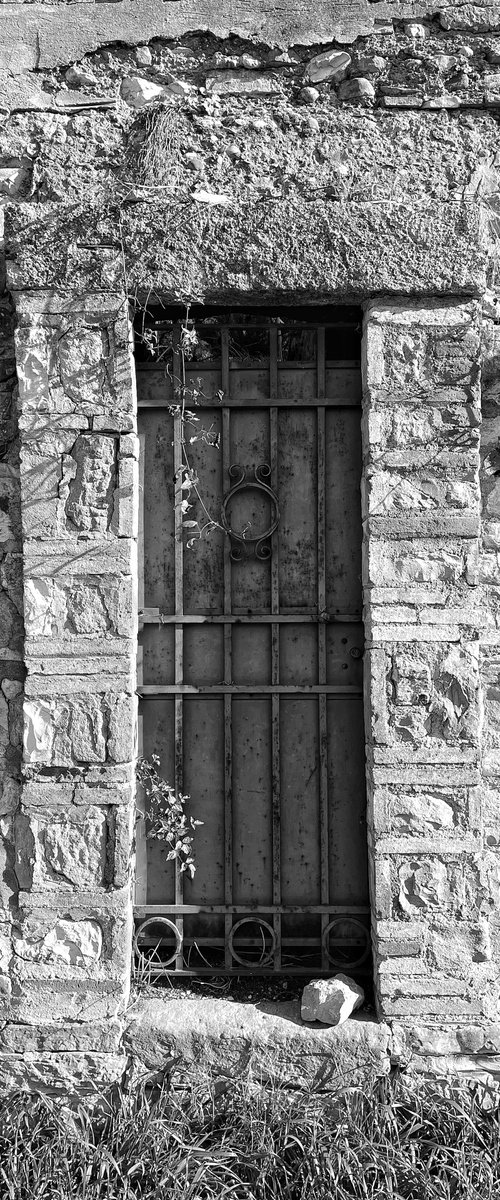 NT#158 chianti door B&W by Mattia Paoli