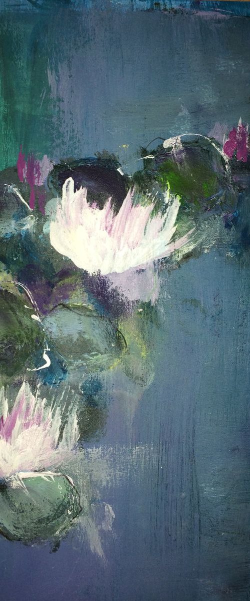 Waterlily V by Maxine Anne  Martin