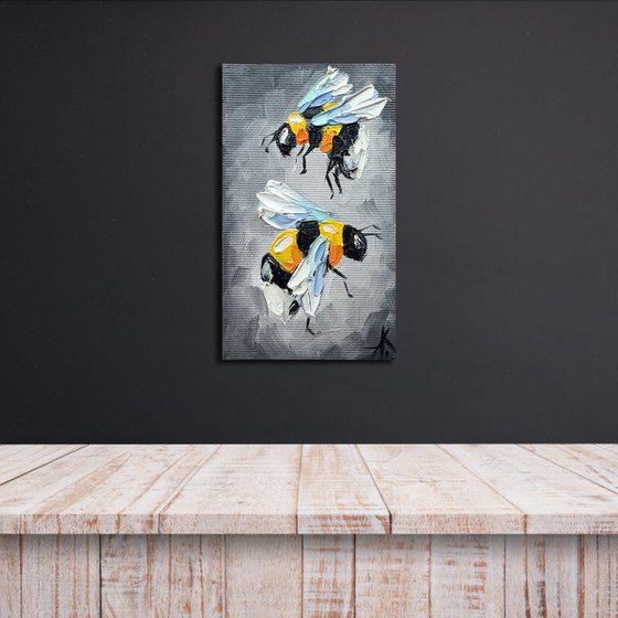 Joint work - small painting, bumblebee insects, oil painting, round canvas, postcard, bumblebee, bumblebee oil, painting, gift, gift idea, insects
