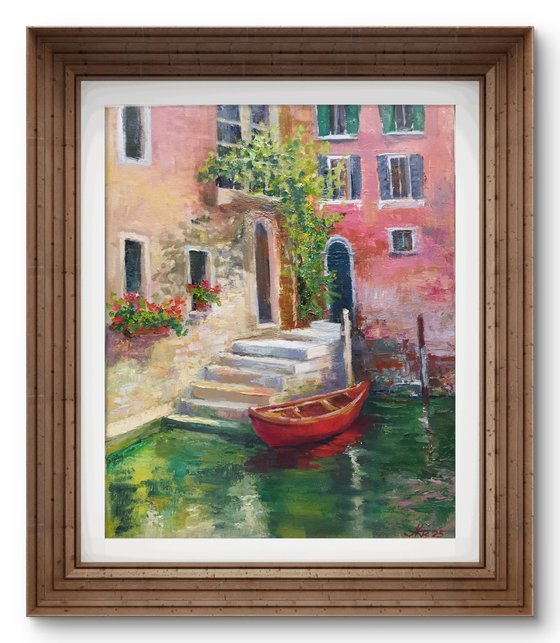 Red boat in Venice