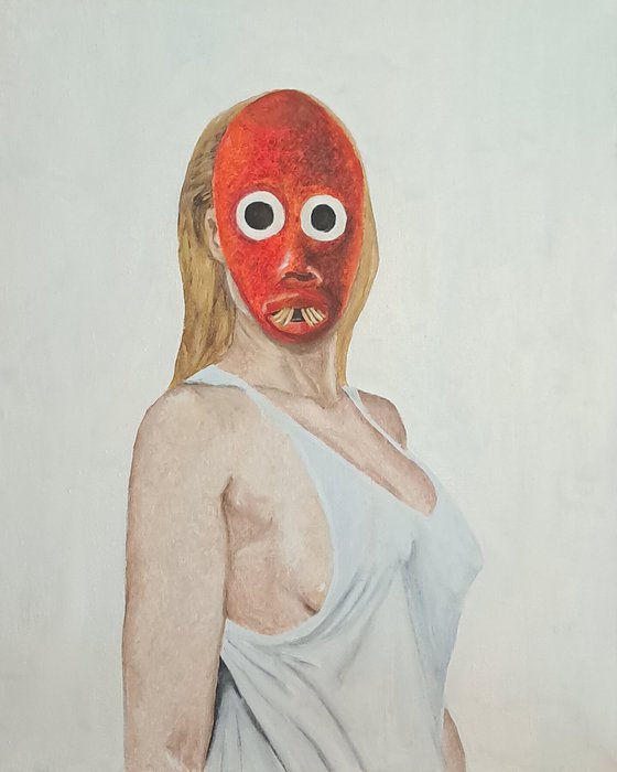 Mujer rubia con máscara I