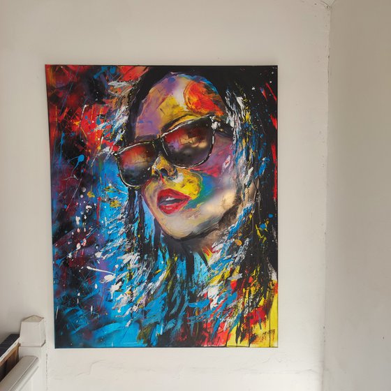 Women with sunglasses