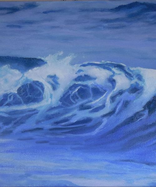 Long Crashing Wave by Aida Markiw