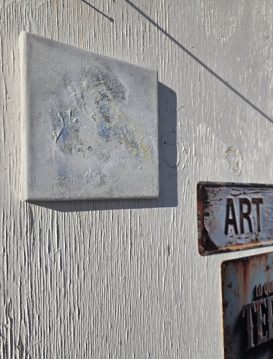 White Little story VIII