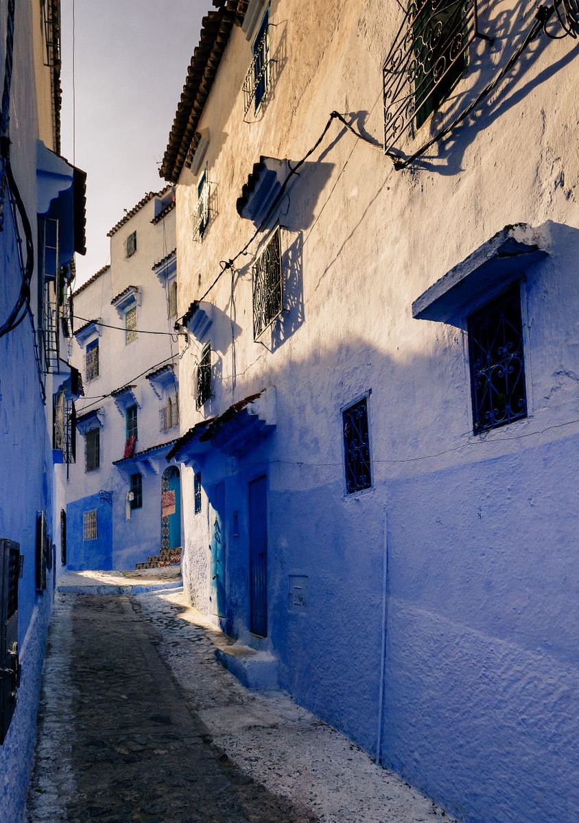 Photorealistic Cityscapes Photograph By Tom Hanslien, 33 X 47", Evening In Chefchaouen, Original Artwork