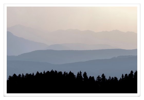SUNSET IN THE MOUNTAINS