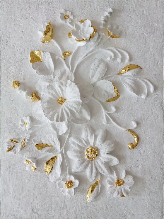 sculptural wall art "Flower composition with gold"