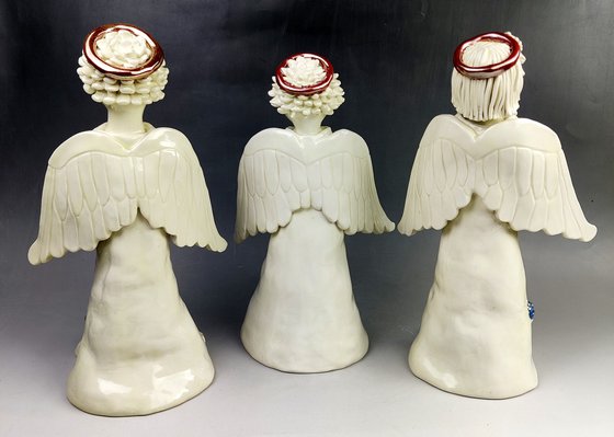 Ceramic | Sculpture | Trio of angels