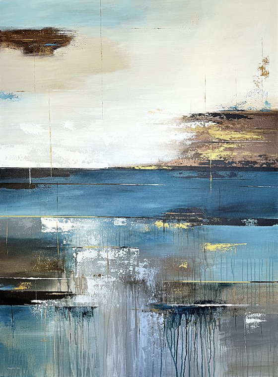 Silent Gold Current. Blue gold accents