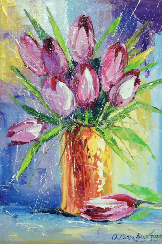 Bouquet of spring tulips