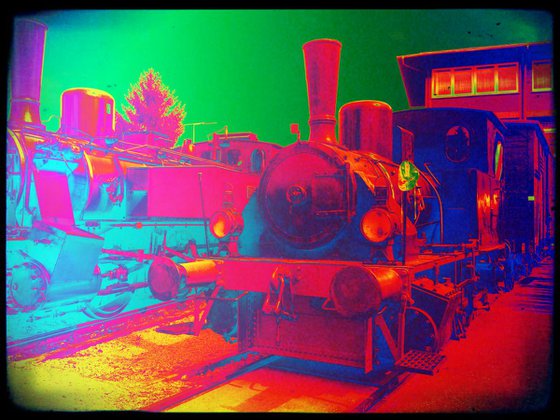 Old steam trains in the depot - print on canvas 60x80x4cm - 08369m1