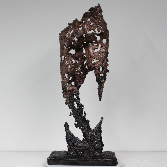 Pavarti Poséïdon  - Buttock metal sculpture steel bronze