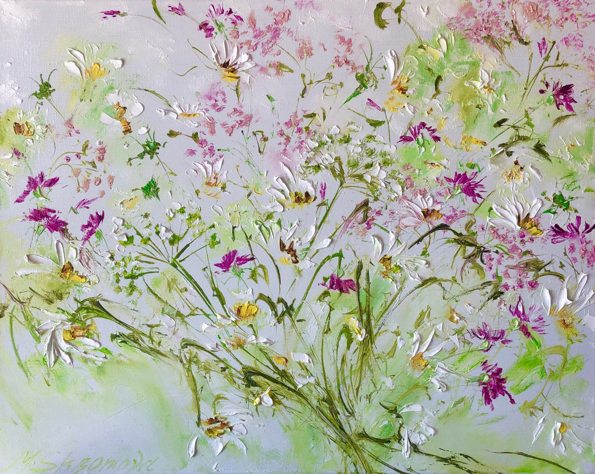 BREATH OF THE FIELDS - Delicate flowers. Daisies. Impasto. Flower painting. Abstraction. B... by Marina Skromova