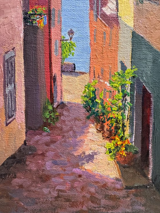 Alley Walk Down to Lake Como
