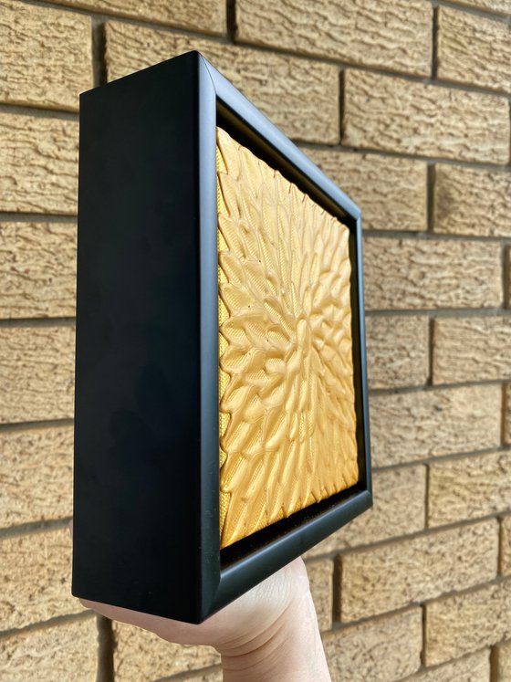 Gold abstract mini