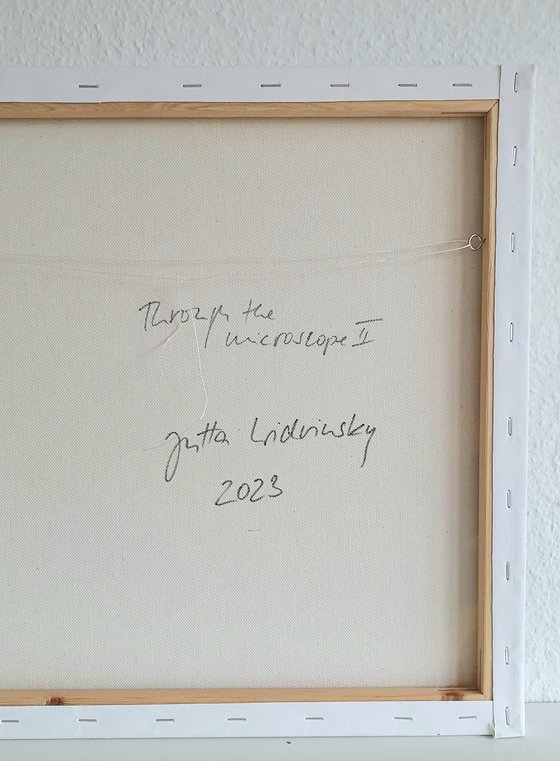 Through the microscope 2