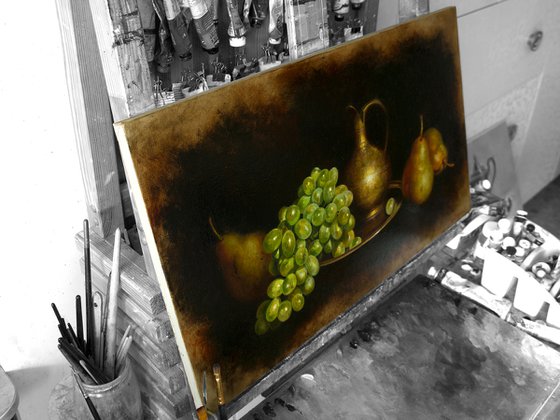 Still life with green grapes
