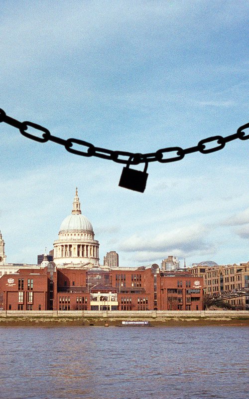 Love lock, London by Paula Smith