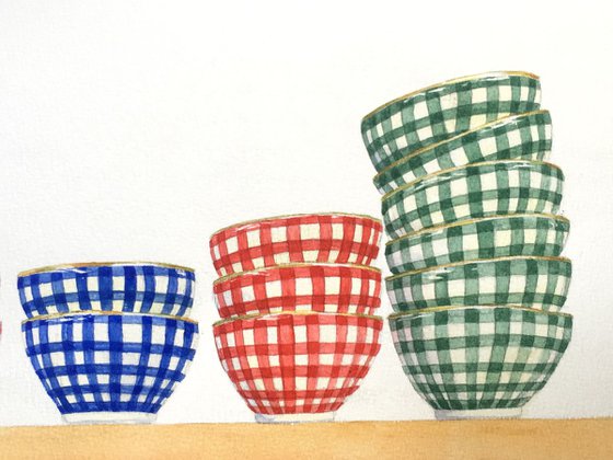 Chequered bowls in a row