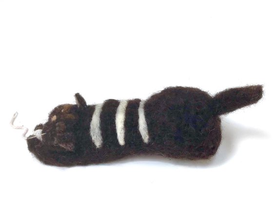 Cat with a ball, felted wool