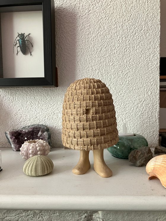 Hive Guy I - cafe latte color