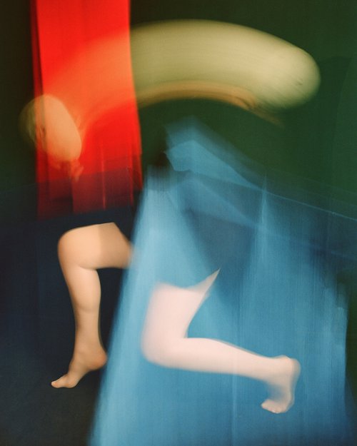 A running figure by Tania Serket