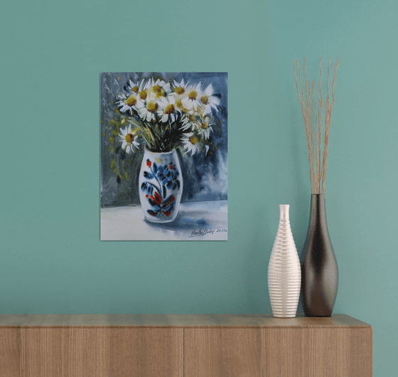 Daisies in a vase